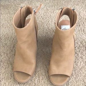 Dolce Vita Tan Peep Tow Bootie
